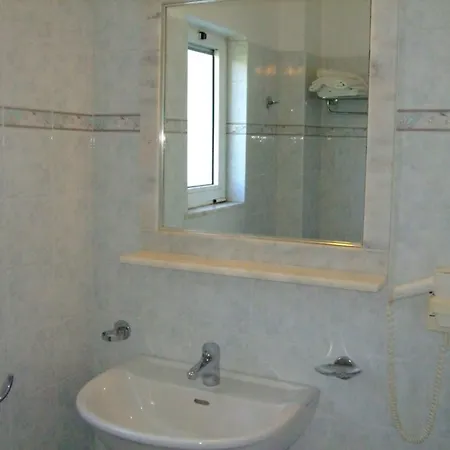 Millenium Ξενοδοχείο με διαμερίσματα 2*